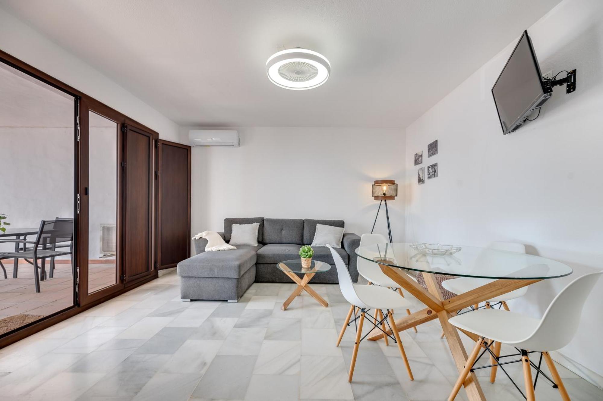 Con Amplio Porche Y Bbq Appartement