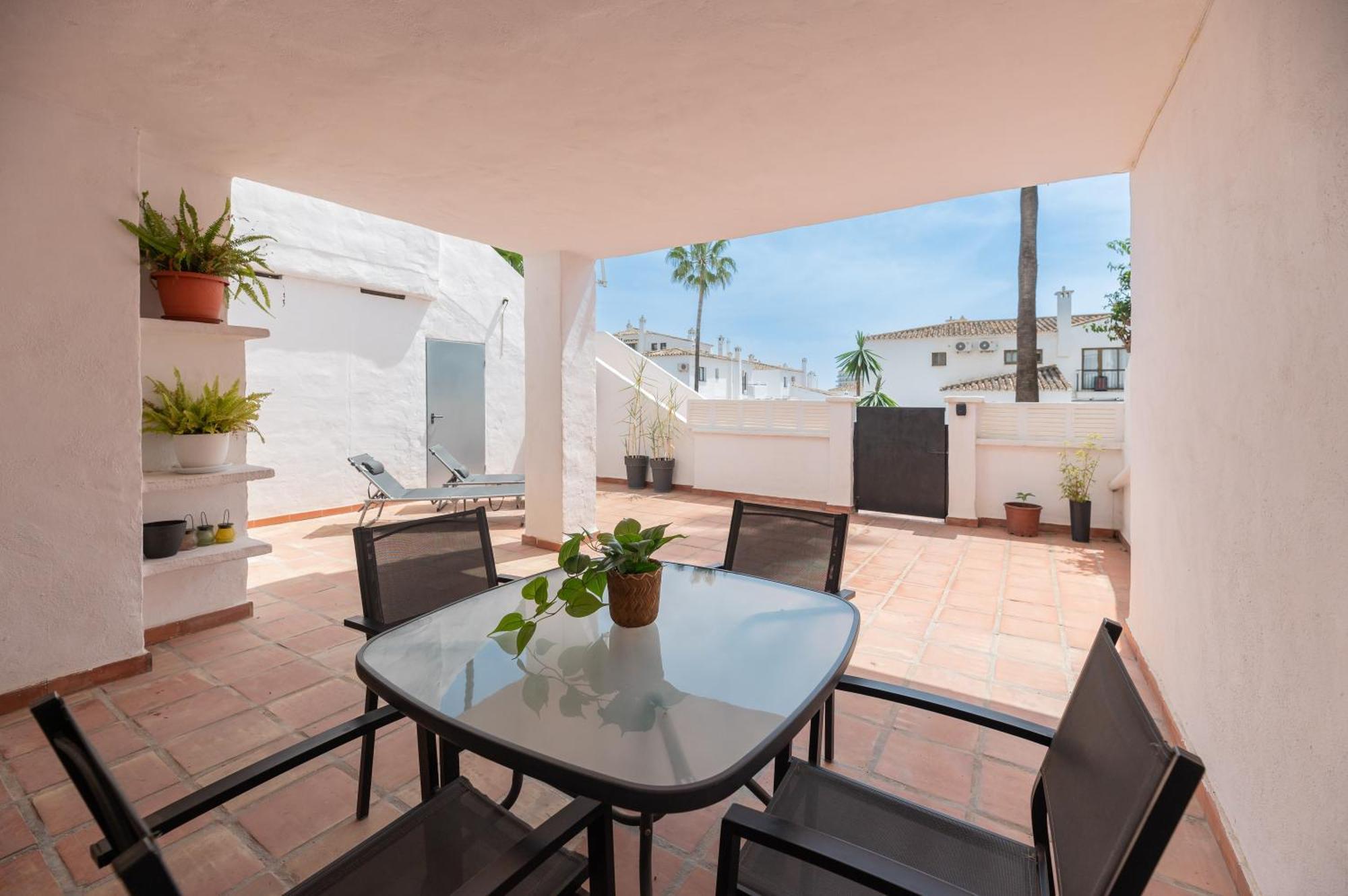 Con Amplio Porche Y Bbq Appartement Benalmádena